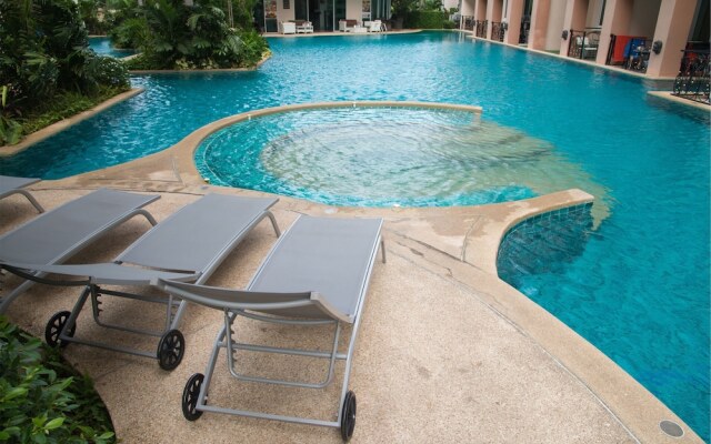 Paradise Park Jomtien by PSR ASIA