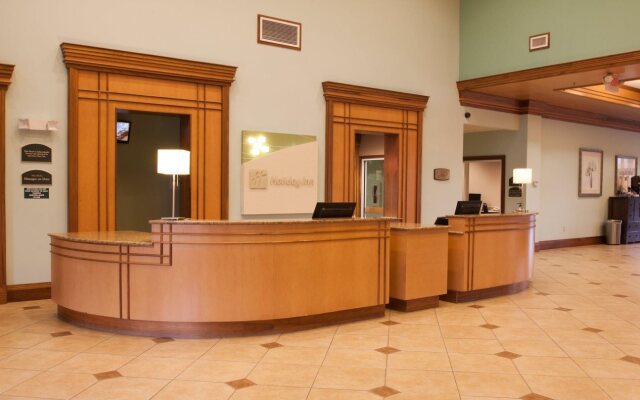 Delta Hotels by Marriott Huntington Mall