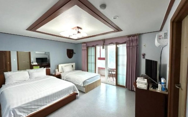 The Sea of Jeju Dream