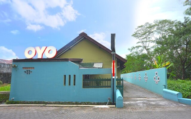 OYO 722 Uno Guesthouse