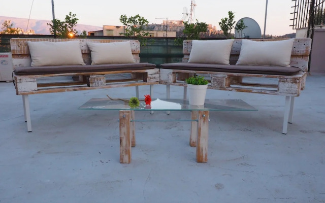 Psirri Artistic Rooftop Apartment with Acropolis View
