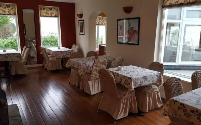 Portfinn Lodge