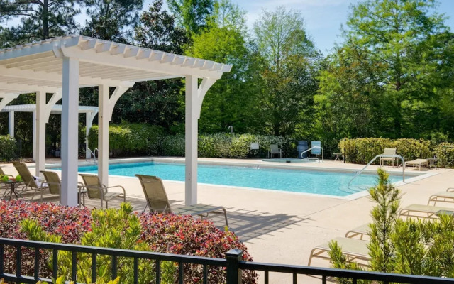 1358 Laurel Grove