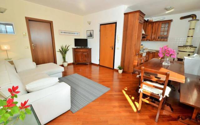 Como At Home