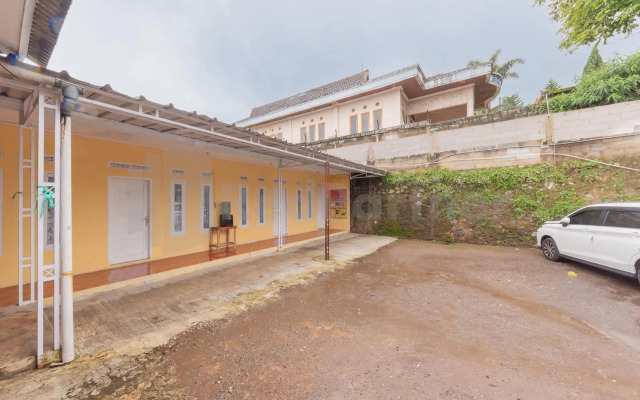OYO 2369 Cempaka Homestay