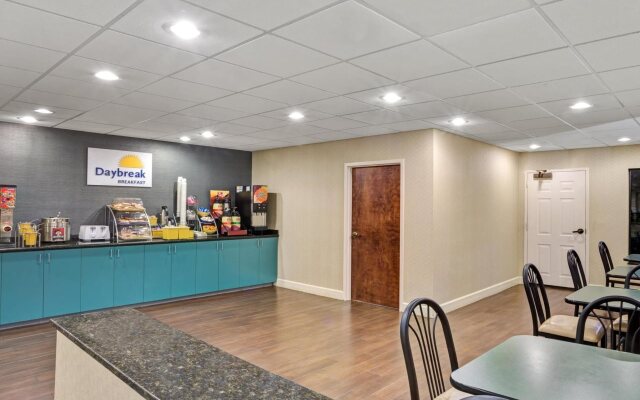 Days Inn - Chapel Hill