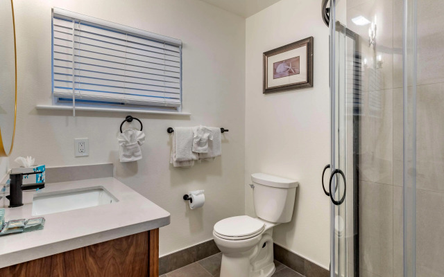 Best Western Carmel's Town House Lodge