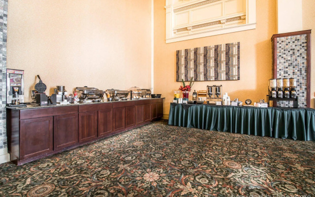 DoubleTree by Hilton Utica