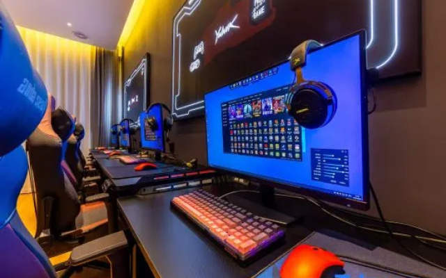 Yunik Esports Hotel (Zhangye Giant Buddha Temple & Municipal Government – Entertainment – Zhangye