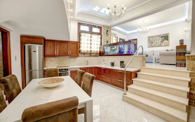 Santorini Suite Home