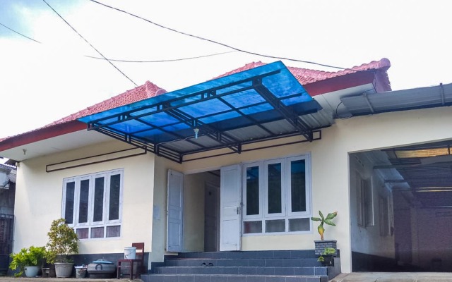 RedDoorz Syariah @ Griya Soeratin Pacitan