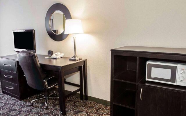 Comfort Suites West Indianapolis - Brownsburg