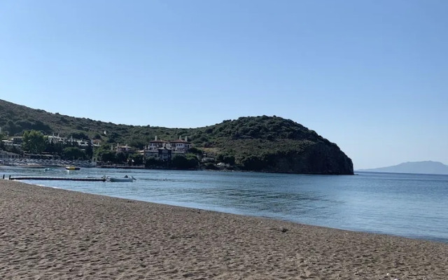 Dort Mevsim Evi