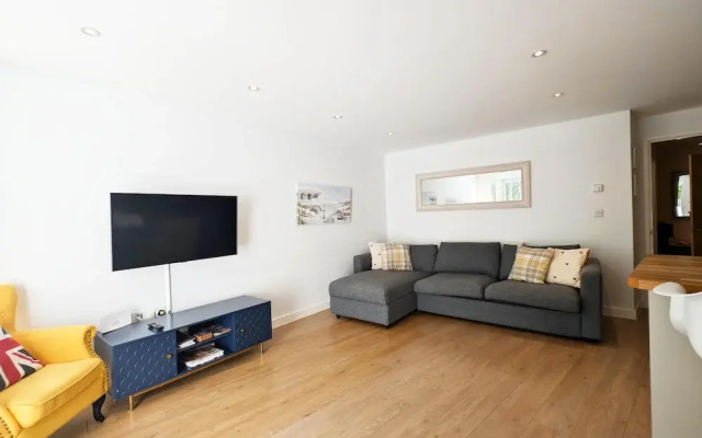 Newquay Escape/10 min to Beach/patio/parking