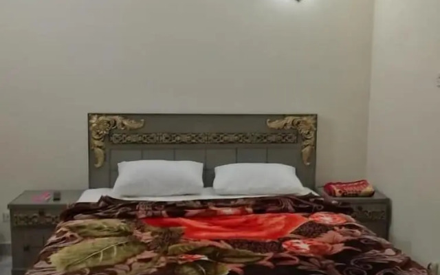 Star Hotel Lahore