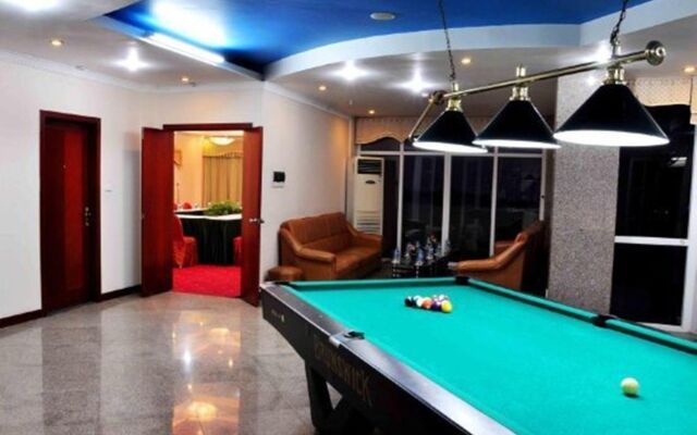 Crown Hotel