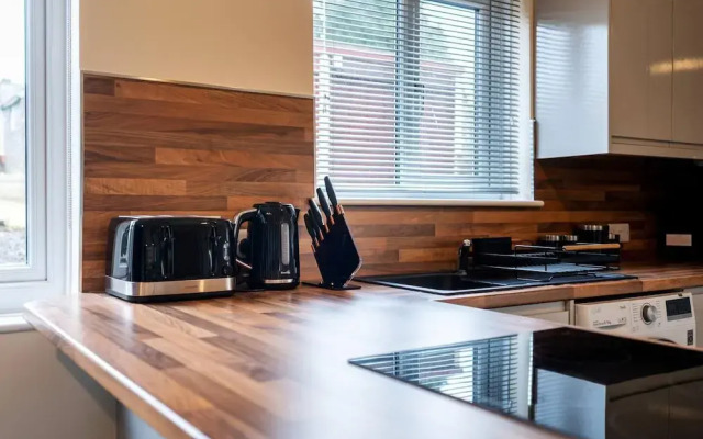 Impeccable Luxury 2-bed House in Sheffield