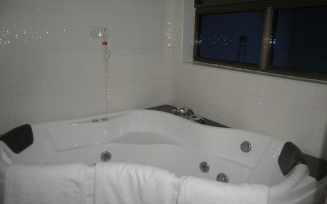 Marrets International Hotel Express