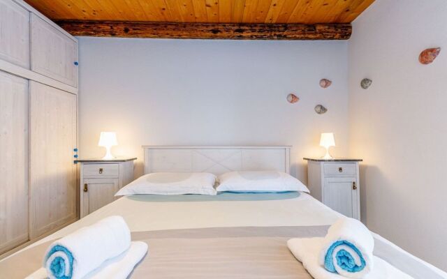 Honeymoon House Eufemia