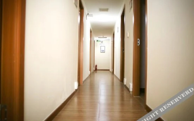 May 4th Plaza May 4th Youth Hostel(Qingdao Seaview Store)