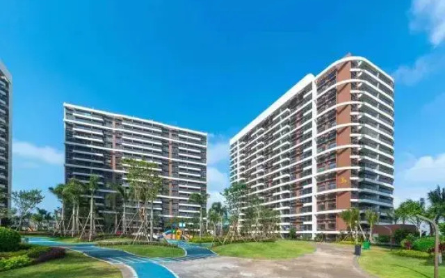 Twelve nautical miles apartment