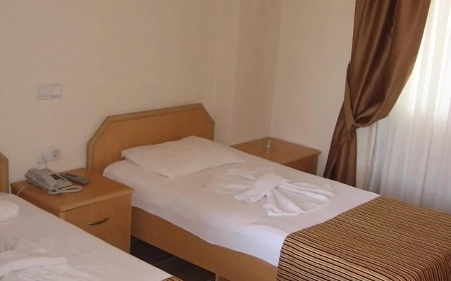 Moms Hotel