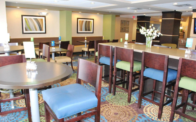Holiday Inn Express Bloomington West by IHG