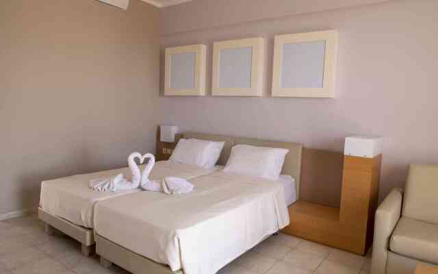 Sovereign Beach Hotel