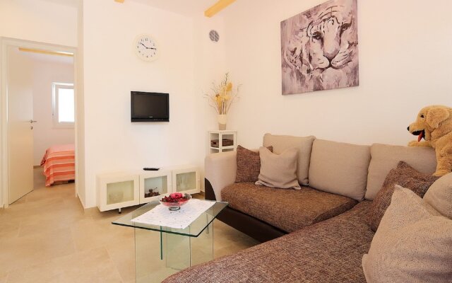 Apartment in ilo With Private Pool