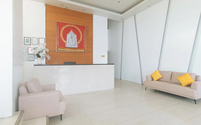 RedDoorz at LuxeLite Suites Makati