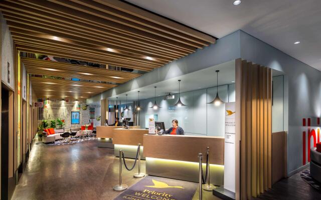 ibis Melbourne Hotel and Apartments