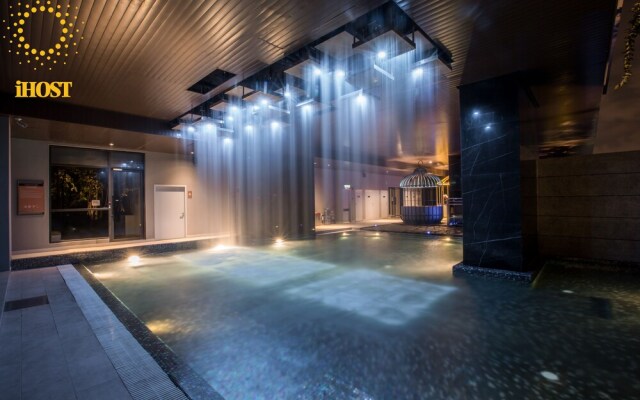 Expressionz Professional Suites by iHost Homes 2