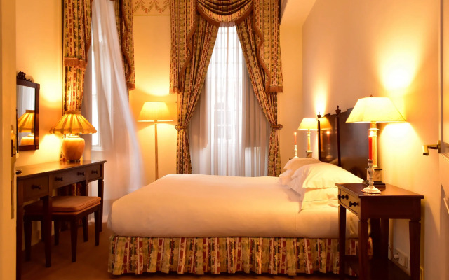 Pousada Palácio de Queluz – Historic Hotel