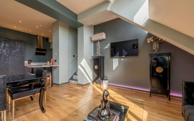 Beautiful Penthouse Apartment In Northern Quarter