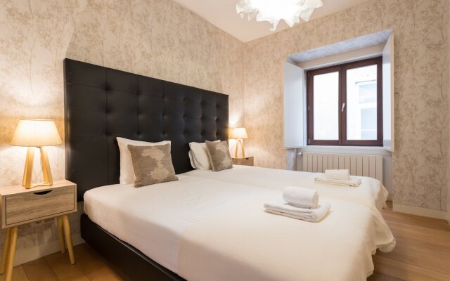 Chiado Modern Three-Bedroom Apartment - by LU Holidays