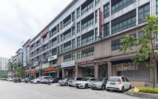 OYO 444 KL Empire Hotel