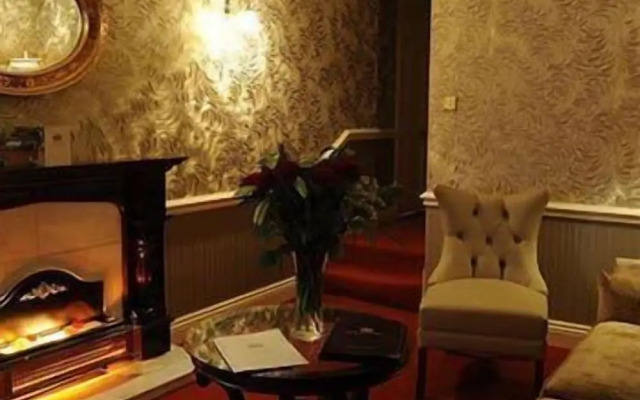 Greville Arms Hotel