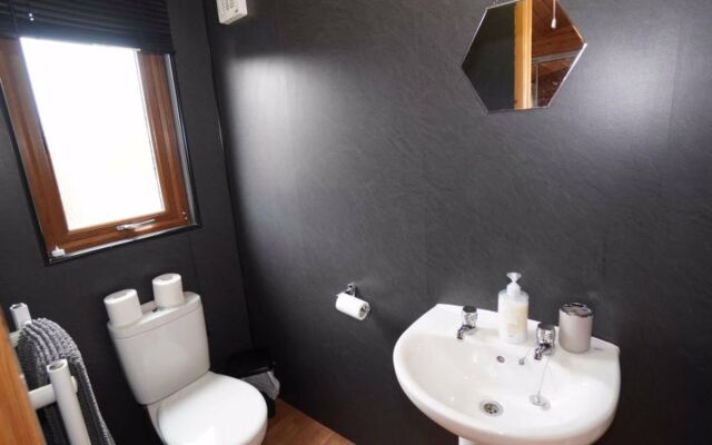 Loch Leven Lodge 11