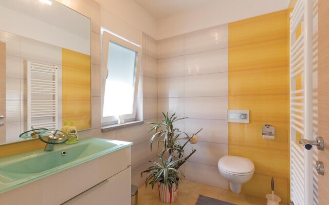 Beautiful Home in Pula With Sauna, Wifi and 5 Bedrooms