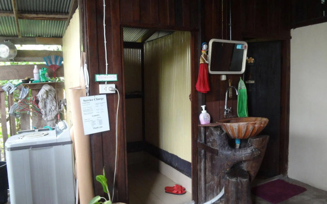 Baan Mai Guesthouse