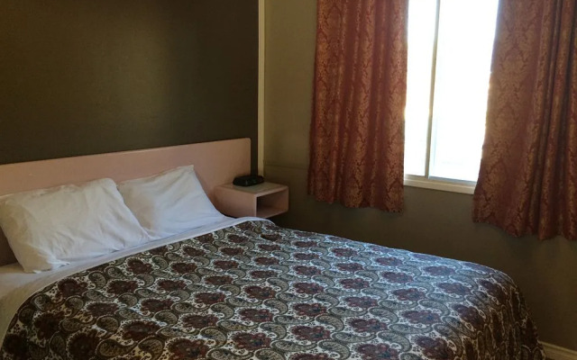 Magnuson Hotel Creston