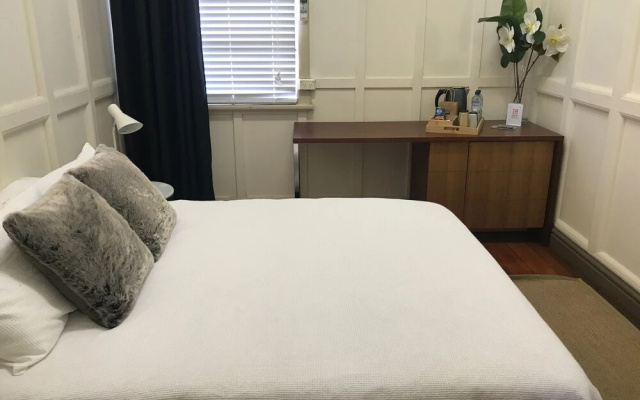 The G – Guest Rooms – Gordonvale