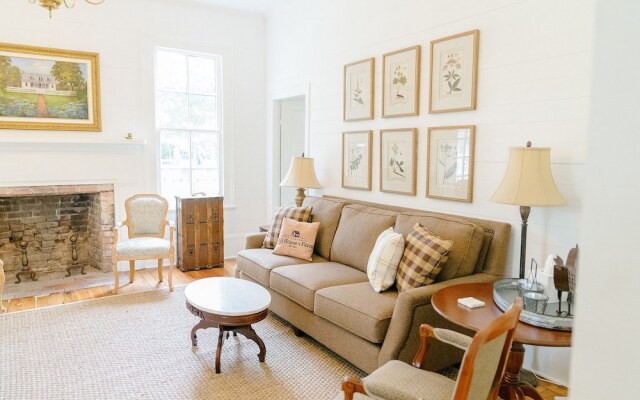 The Historic Hill House and Farm