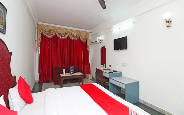 Hotel Mid Town By OYO Rooms