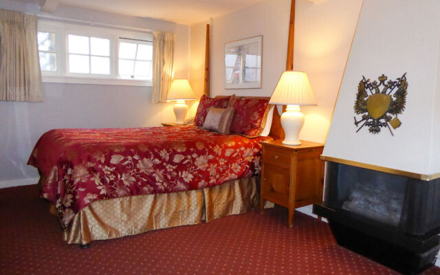Carmel Fireplace Inn