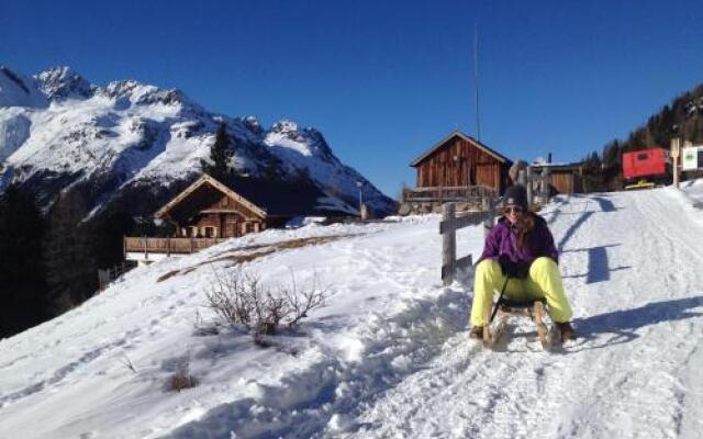 Appartement Sabrina & Gasthaus Alpenfriede