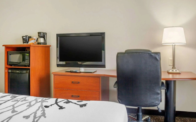 Sleep Inn & Suites Airport