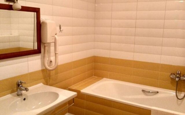 ZS Club Hotel