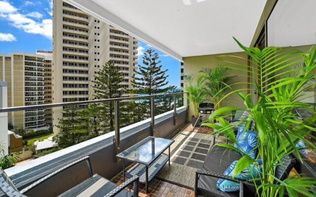 Heart of Surfers Paradise, 2BR Apt