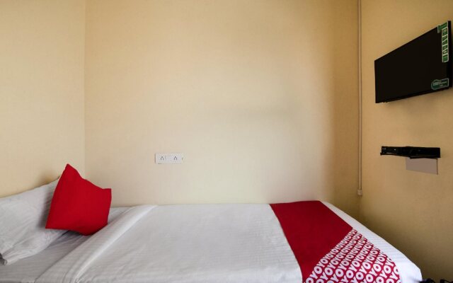 Deepansh Plaza By OYO Rooms